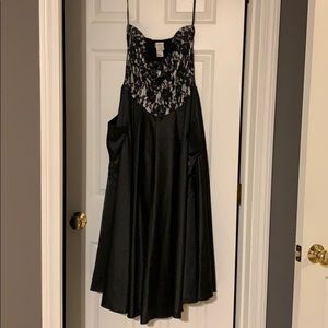 Size 8 Strapless evening 👗 dress😍